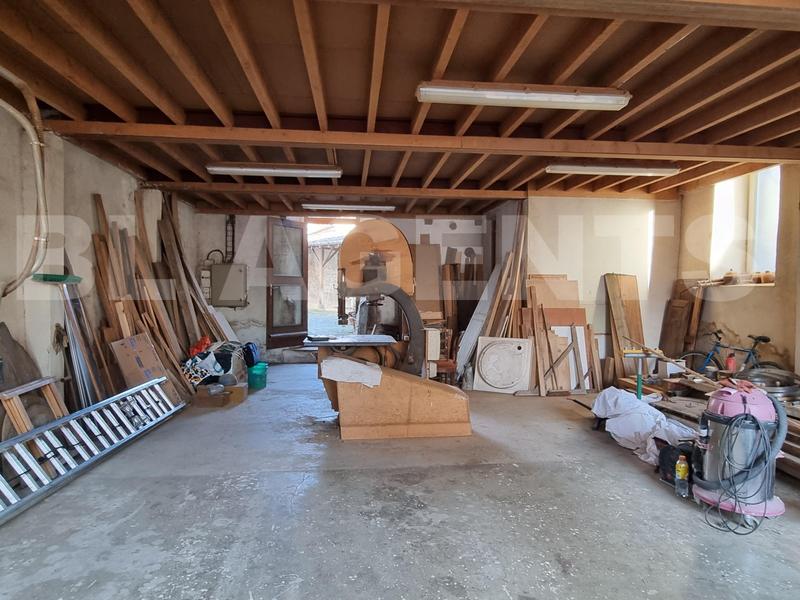 Local d'activités - 79 m² - 1 pièce