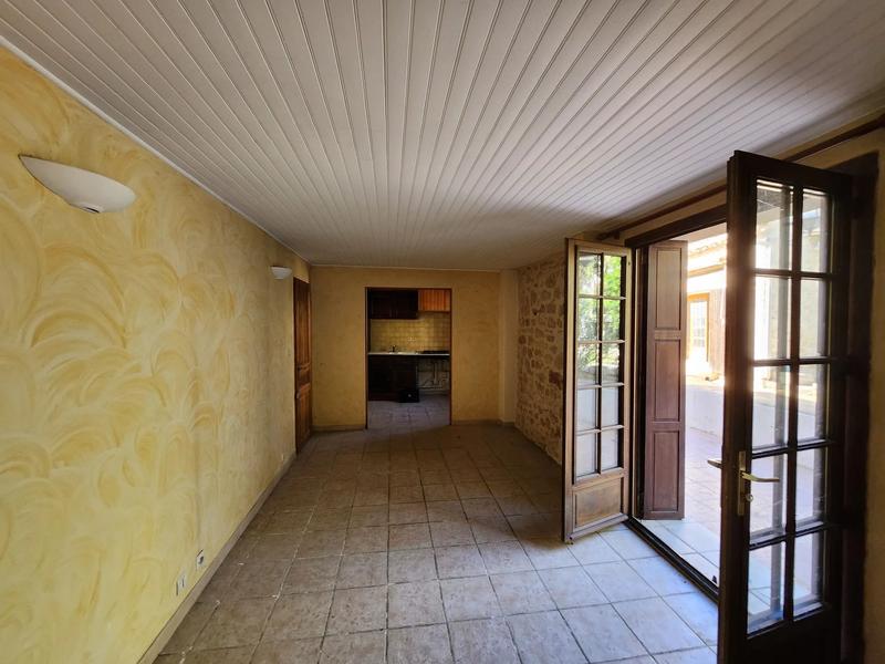 Maison - 247 m² - 9 pièces