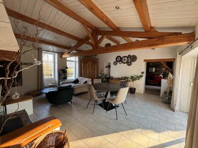 Maison - 133 m² - 5 pièces