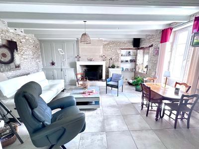 Maison - 180 m² - 8 pièces