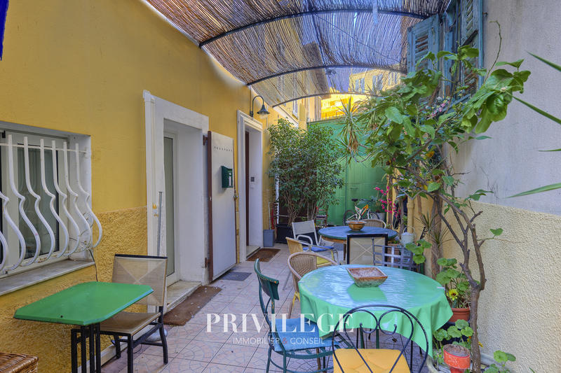 Immeuble - 300 m² - 16 pièces