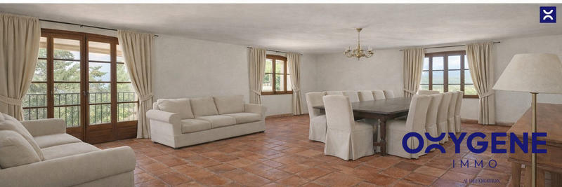 Villa - 269 m² - 12 pièces