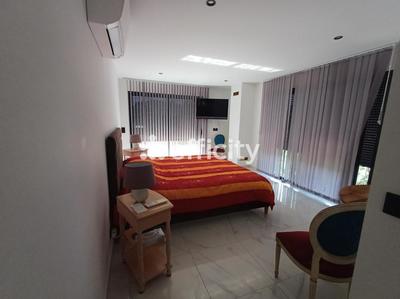 Maison - 197 m² - 4 pièces