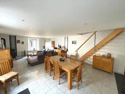 Maison - 150 m² - 5 pièces