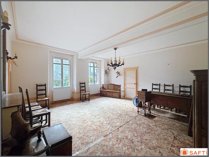 Maison - 180 m² - 6 pièces