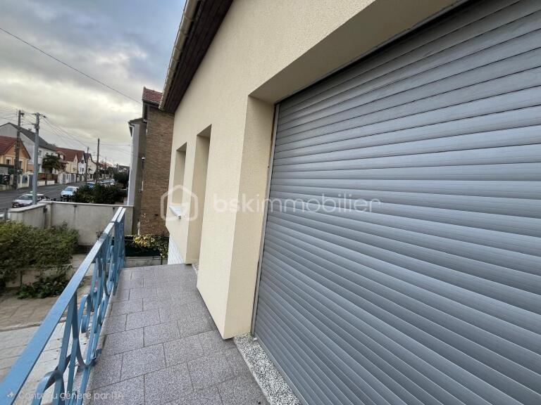 Maison traditionnelle - 162 m² - 7 pièces