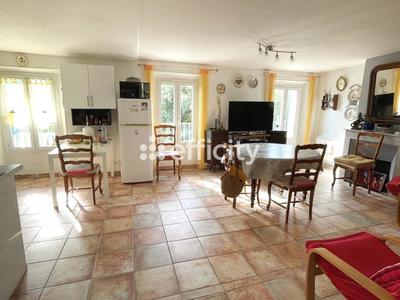 Appartement - 77 m² - 3 pièces
