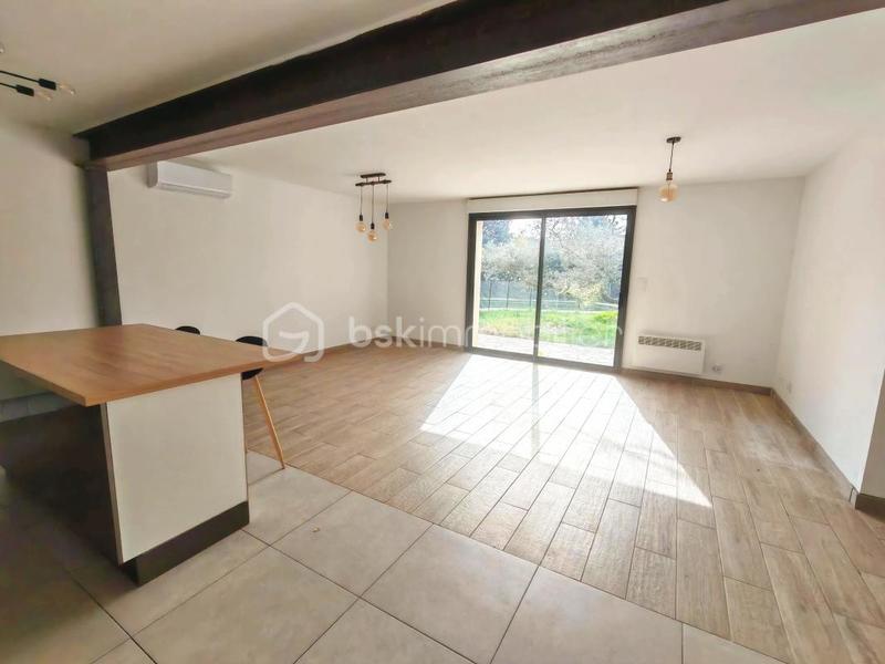 Maison traditionnelle - 146 m² - 8 pièces