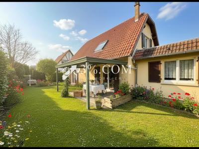 Demeure - 181 m² - 6 pièces