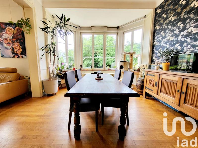 Maison - 210 m² - 10 pièces