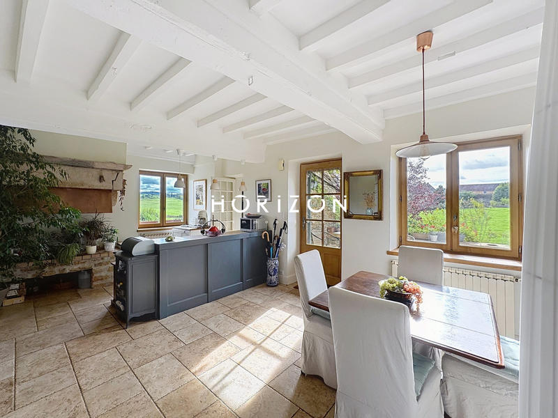 Maison ancienne - 200 m² - 7 pièces