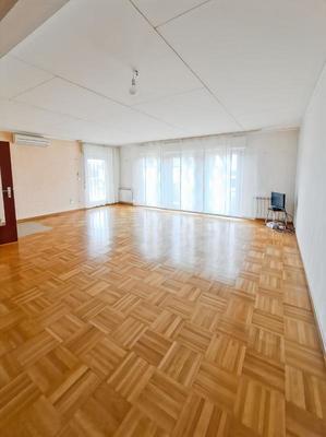 Maison - 180 m² - 8 pièces