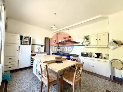 Maison - 205 m² - 8 pièces