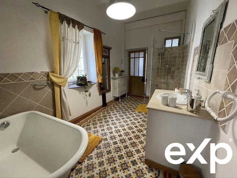 Maison traditionnelle - 108 m² - 4 pièces