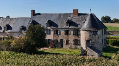 Maison - 150 m² - 8 pièces