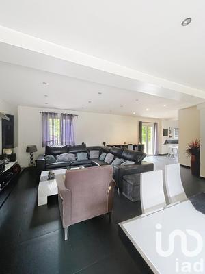 Maison - 145 m² - 5 pièces