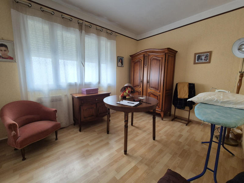 Maison - 200 m² - 8 pièces