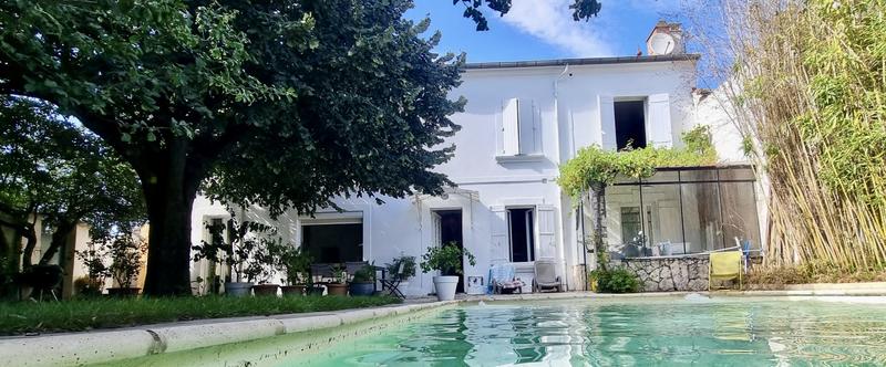 Mas - 185 m² - 9 pièces