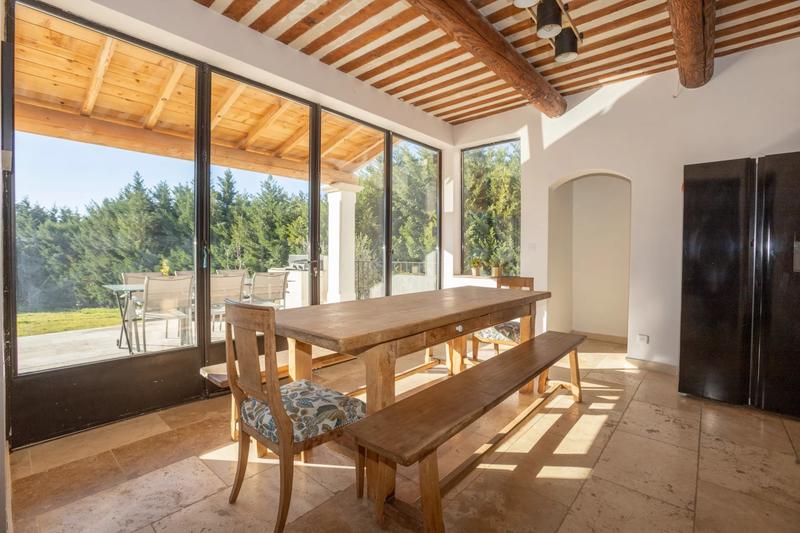 Maison - 225 m² - 8 pièces