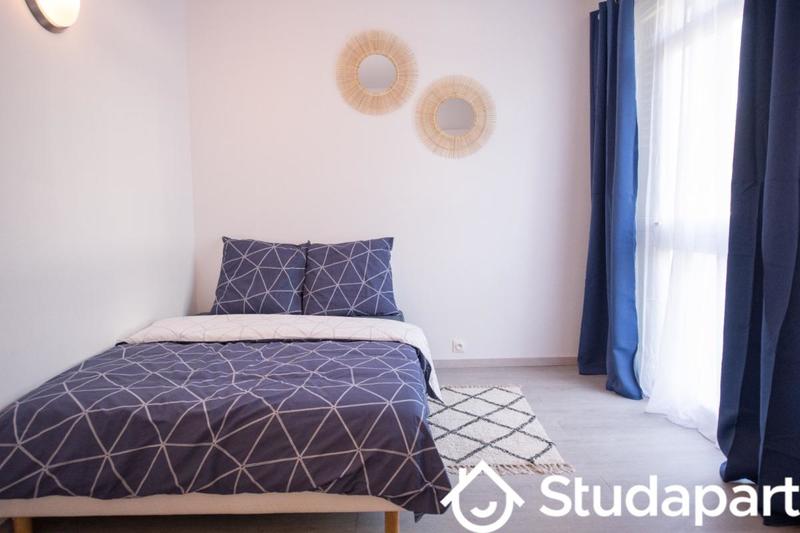 Chambre - 10 m² - 1 pièce