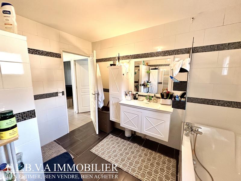 Maison - 120 m² - 4 pièces