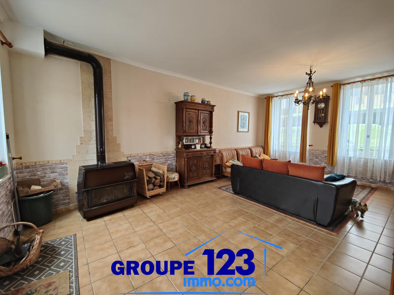 Maison - 205 m² - 9 pièces