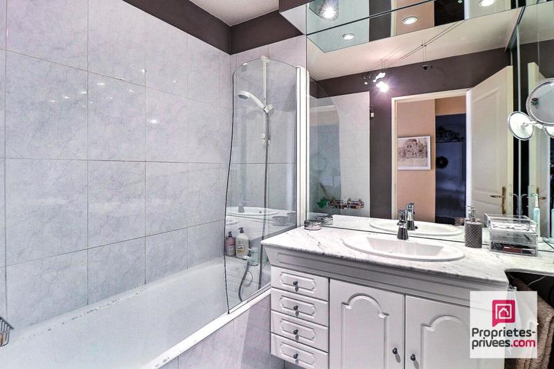 Appartement - 90 m² - 4 pièces