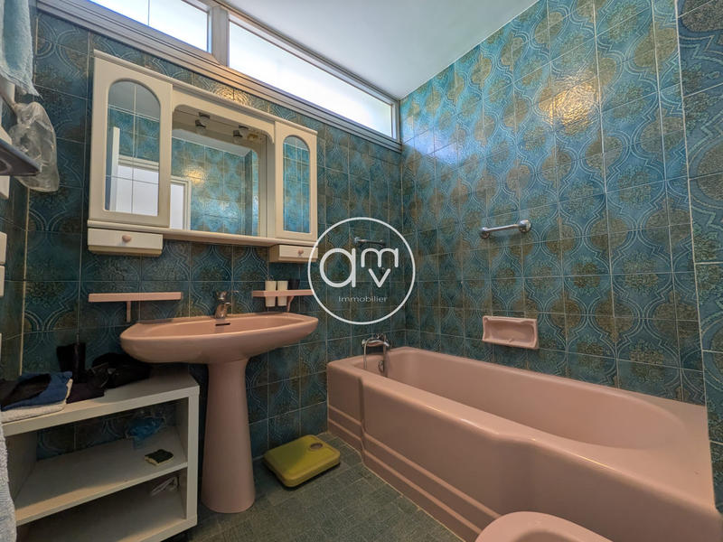 Maison - 315 m² - 7 pièces