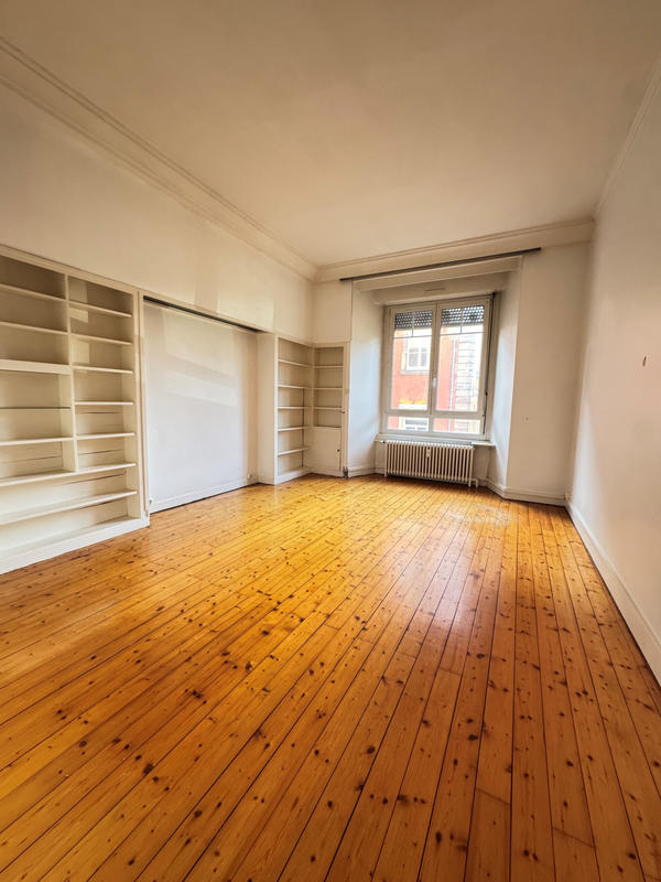 Appartement - 140 m² - 6 pièces