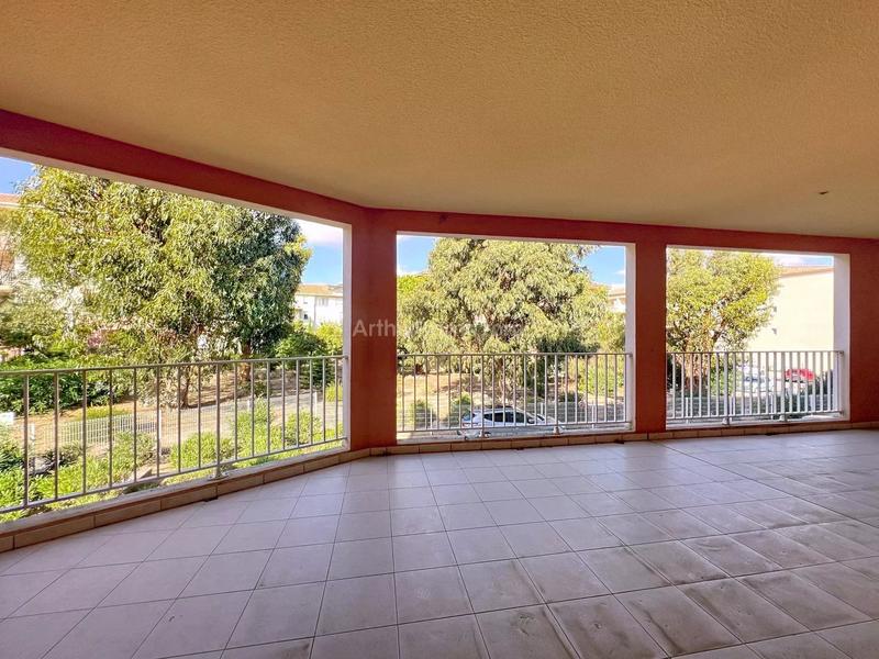 Appartement - 80 m² - 3 pièces