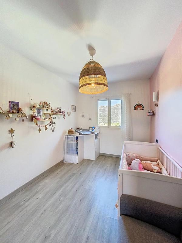 Maison - 265 m² - 7 pièces