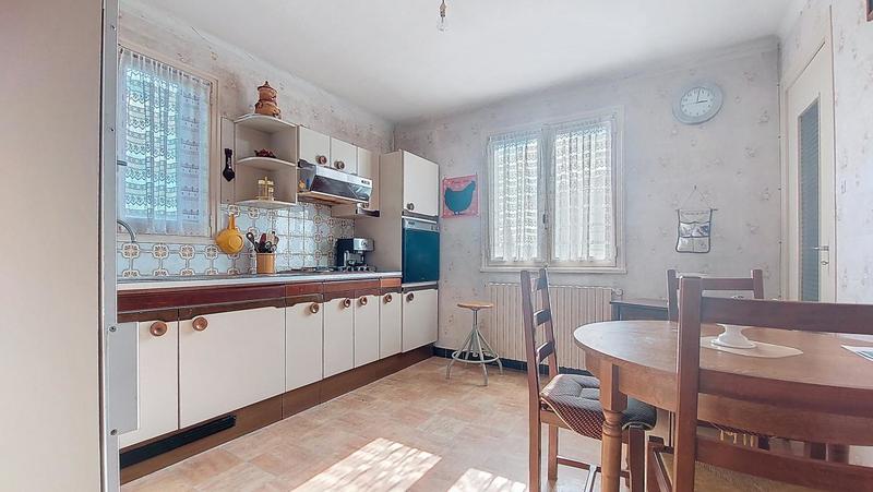 Demeure - 131 m² - 4 pièces