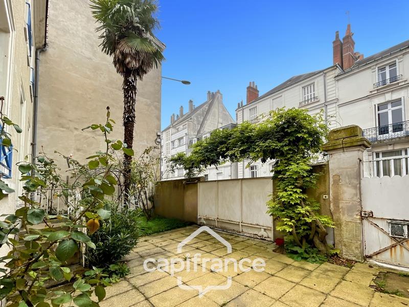 Maison - 205 m² - 8 pièces