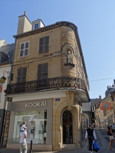 Kookai