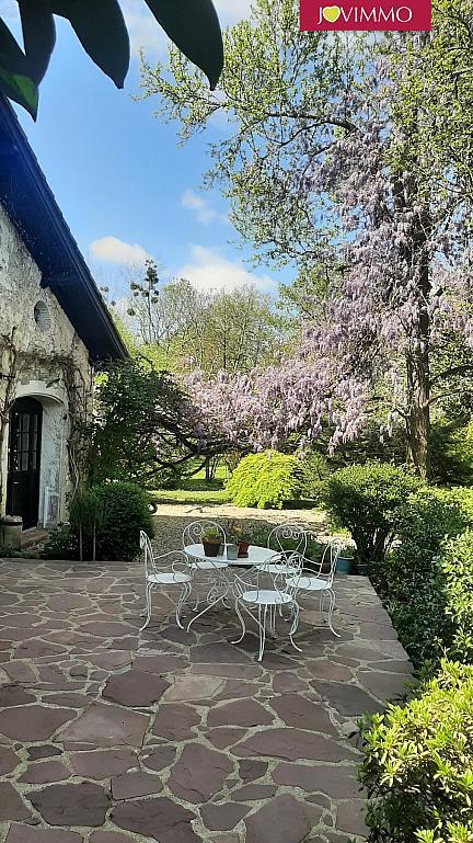 Maison - 387 m² - 12 pièces