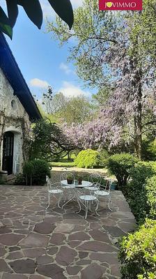 Maison - 387 m² - 12 pièces