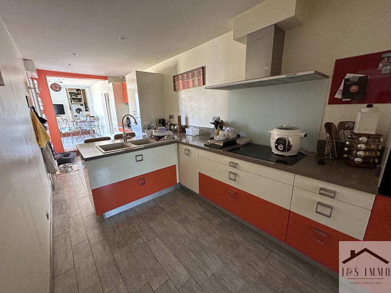 Maison - 170 m² - 6 pièces