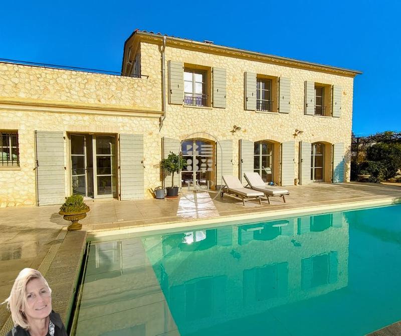 Maison - 165 m² - 5 pièces