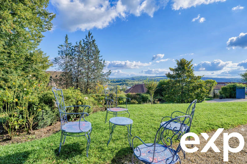 Maison - 196 m² - 7 pièces