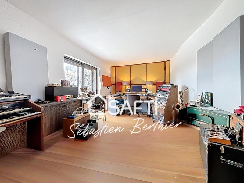 Maison - 180 m² - 6 pièces