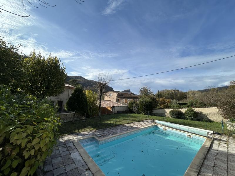 Maison - 306 m² - 13 pièces