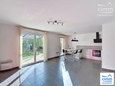 Maison - 97 m² - 4 pièces