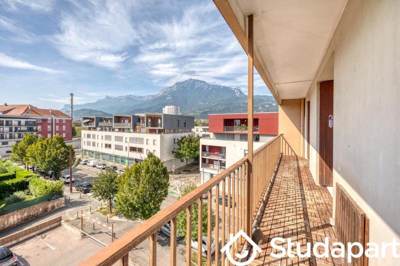 Appartement - 93 m² - 4 pièces