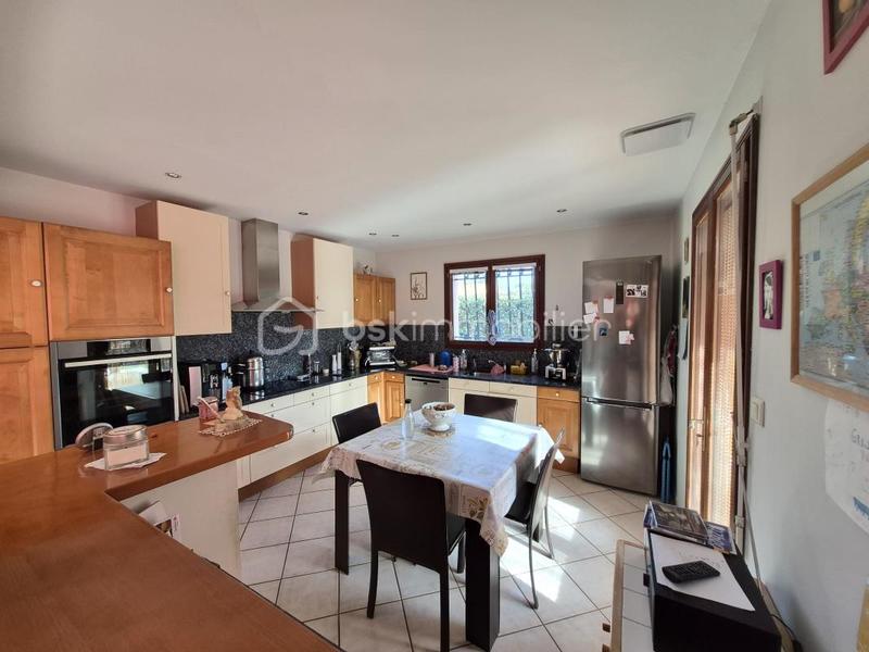 Maison - 140 m² - 5 pièces