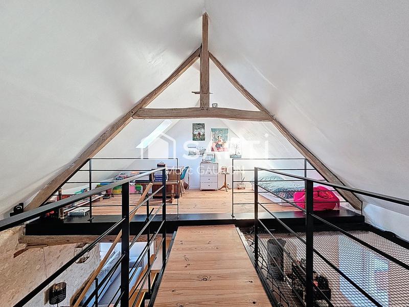 Maison - 202 m² - 8 pièces