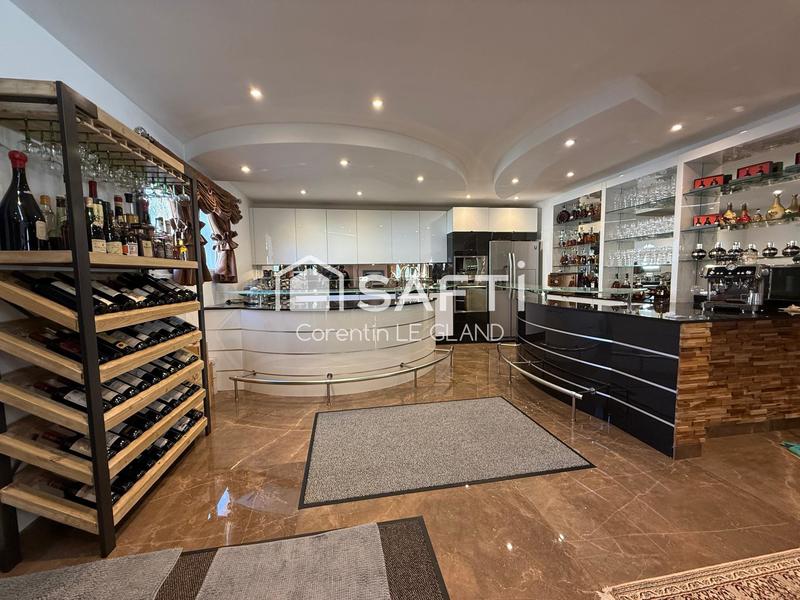 Maison - 175 m² - 6 pièces