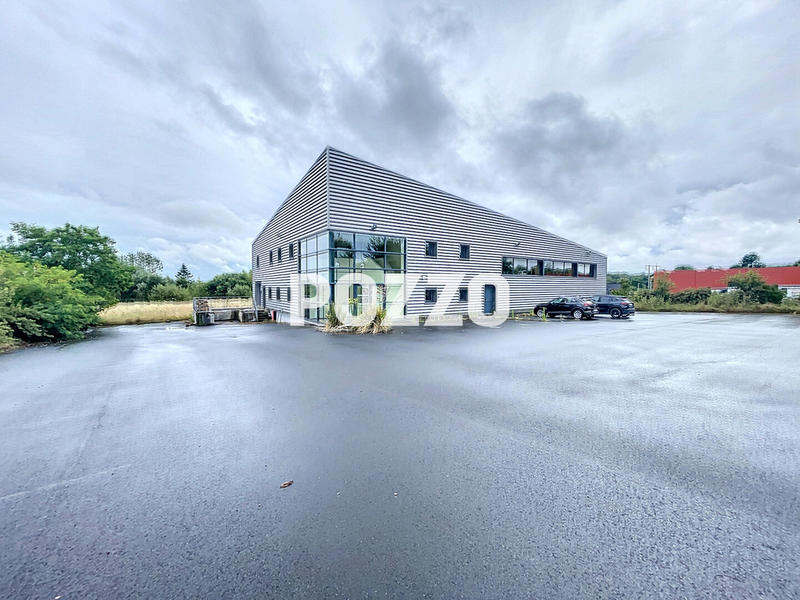 Local d'activité / Entrepôt - 798 m² - 9 pièces