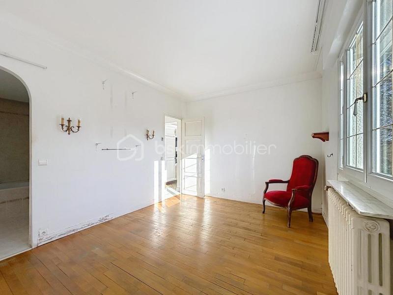 Maison traditionnelle - 195 m² - 6 pièces