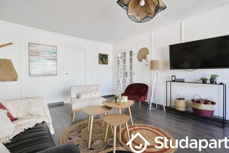 Chambre - 10 m² - 1 pièce