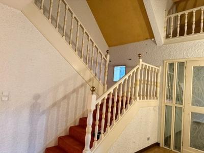 Maison - 425 m² - 13 pièces